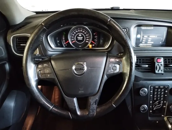 Volvo V40 2.0 D2 12