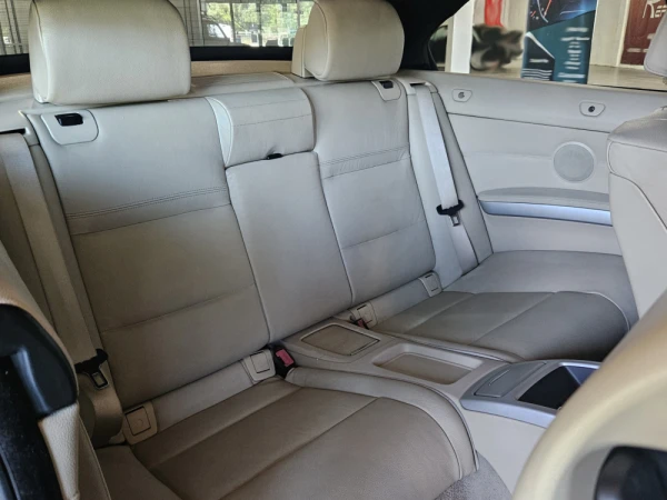 BMW 320 i Cabrio 9