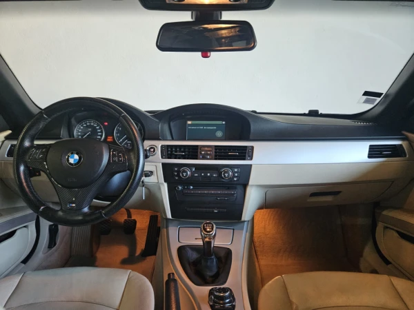 BMW 320 i Cabrio 7