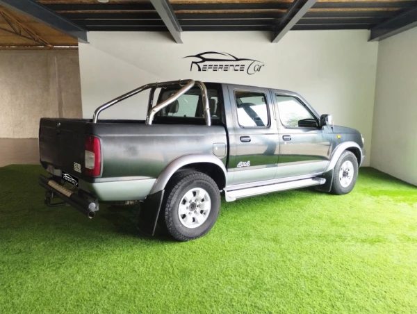 Nissan Navara D22 Cabine Dupla 4X4 2