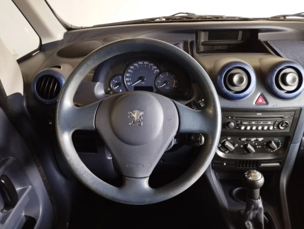 Peugeot 1007 1.4 HDI Trendy 12