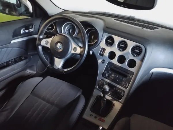 Alfa Romeo 159 1.9 JTDM 16V 150 CV 15