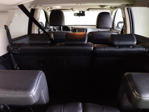 Mitsubishi Outlander 2.2 DI-D Instyle Navi 20