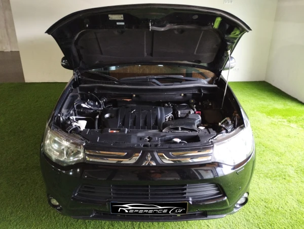 Mitsubishi Outlander 2.2 DI-D Instyle Navi 25