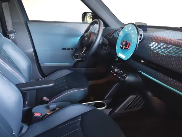 MINI Aceman SE Favoured M 8