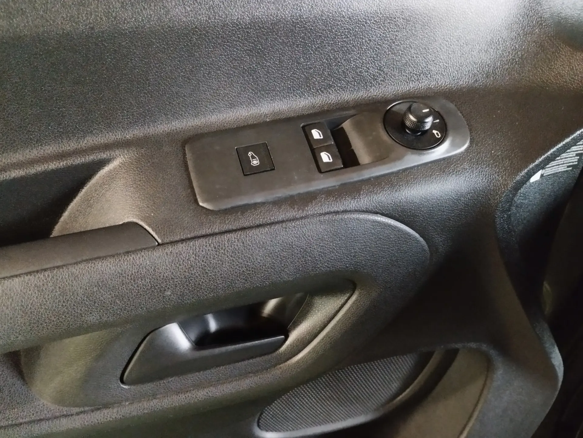 Peugeot Partner 1.5 Blue-HDI Premiun 3Lug 19