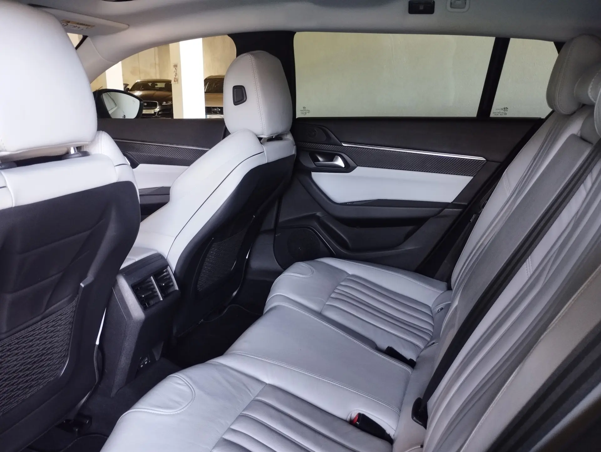 Peugeot 508 SW 1.6 Hybrid Allure e-EAT8 14