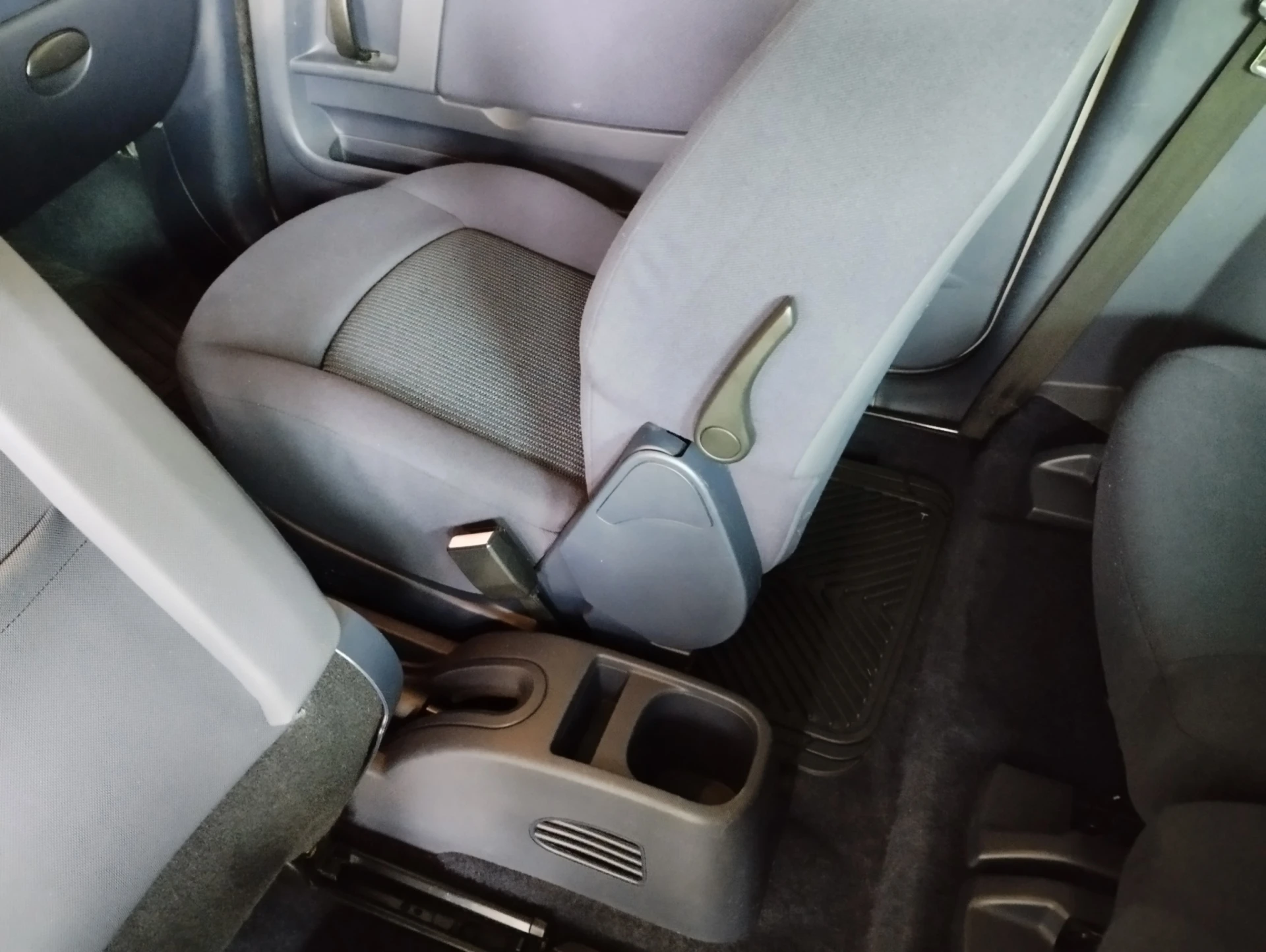 Peugeot 1007 1.4 HDI Trendy 15