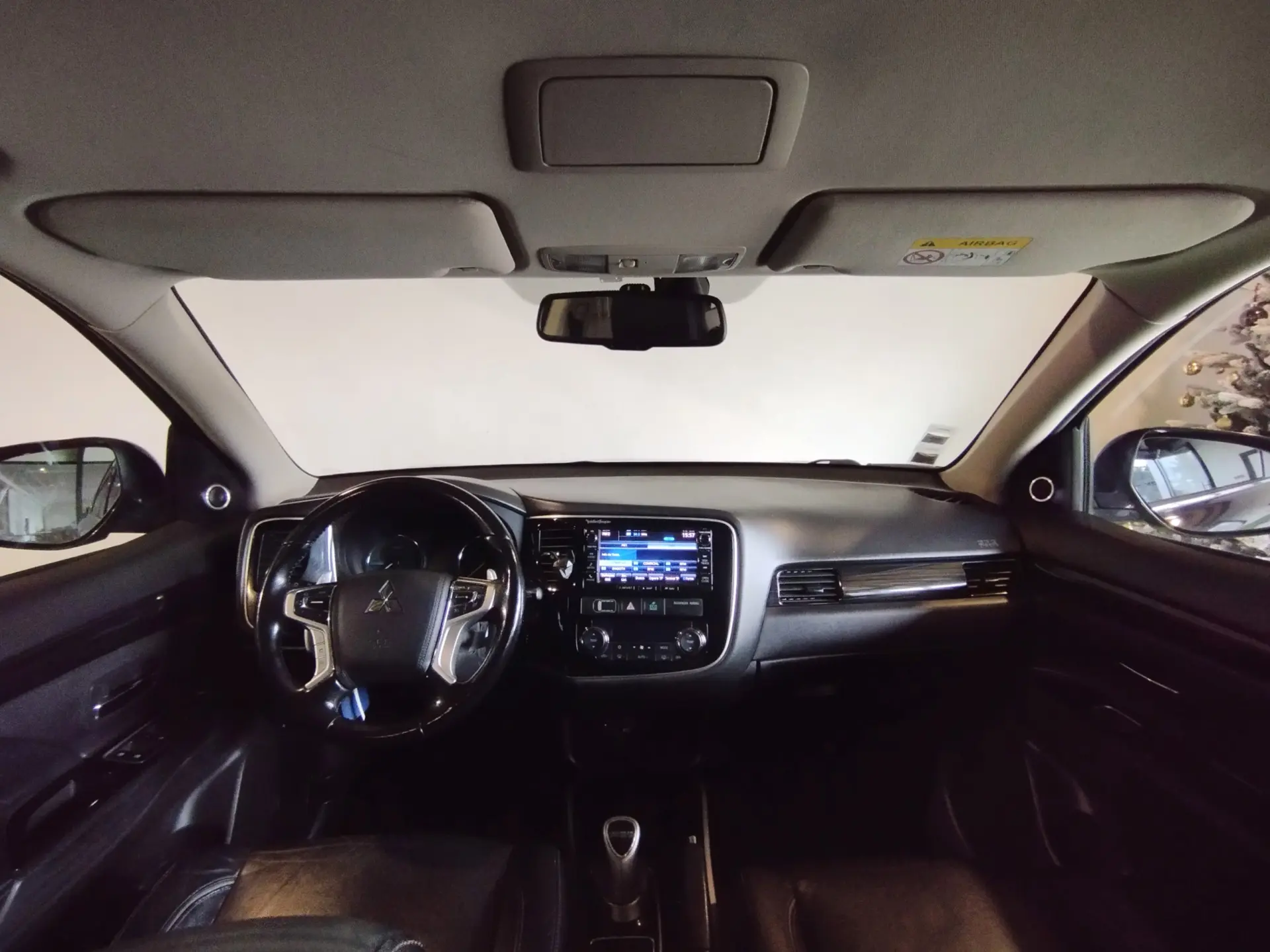 Mitsubishi Outlander 2.0 PHEV Instyle Navi 10