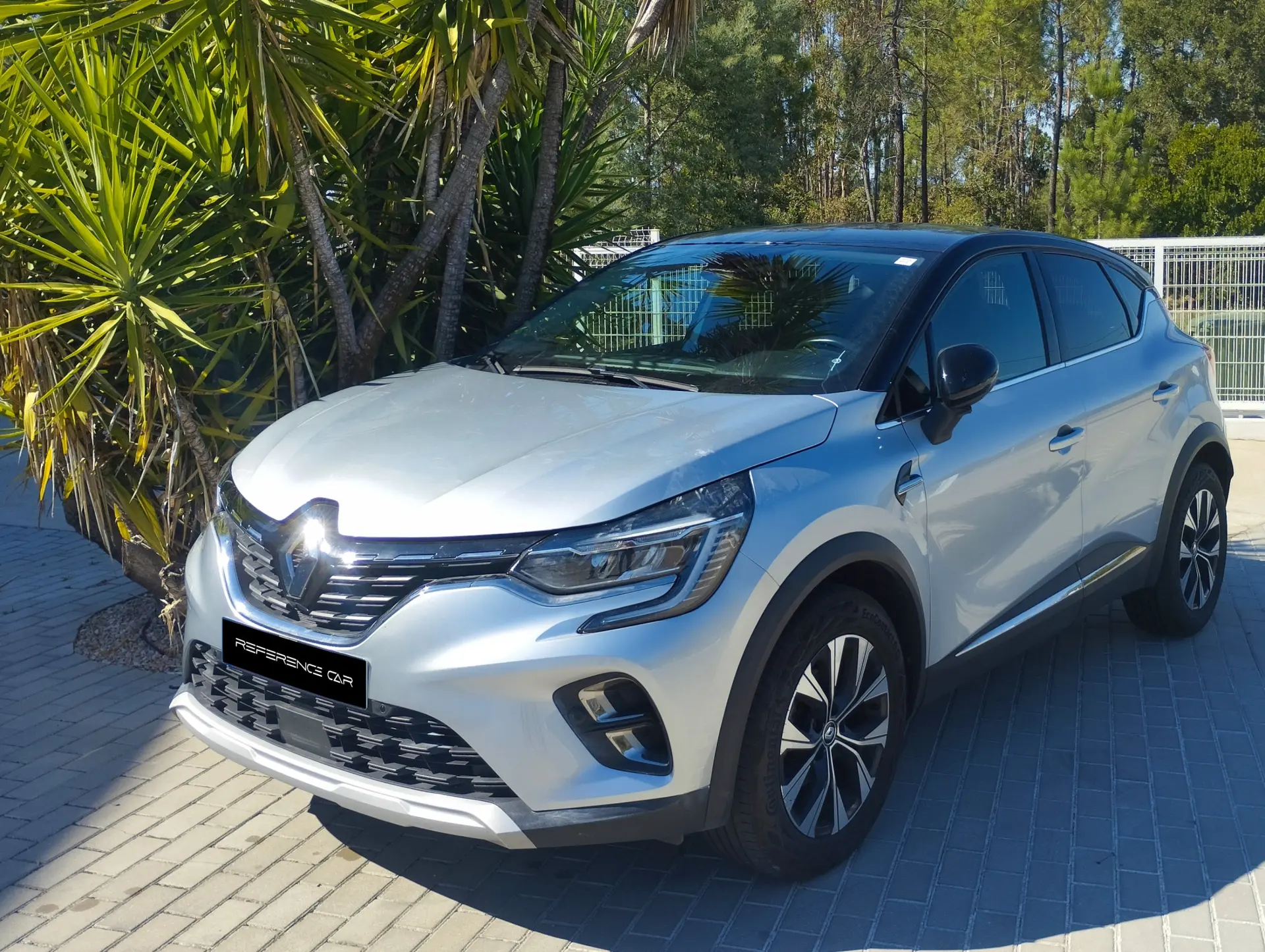 Renault Captur 1.0 TCe Techno Bi-Fuel 1