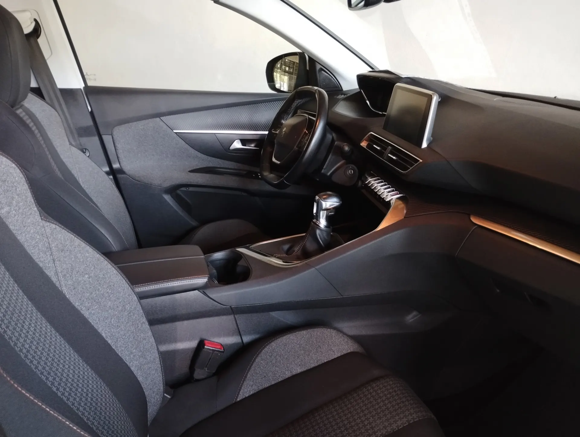Peugeot 3008 1.5 BlueHDi Active 8