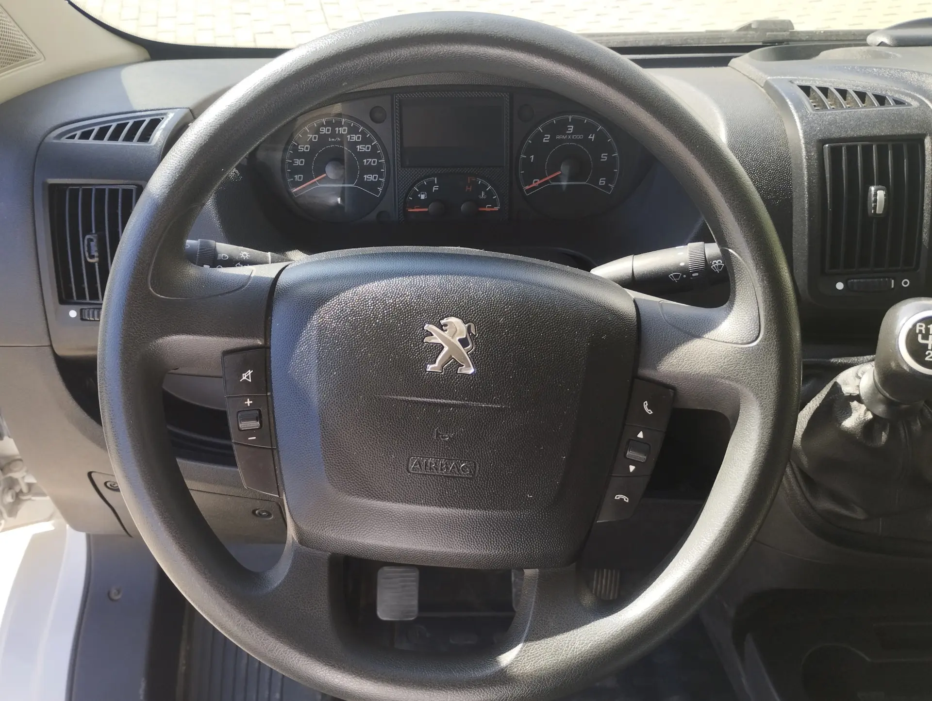 Peugeot Boxer 2.2 BLUE HDI ( CX CARGA BASCULANTE TRASEIRA) 11