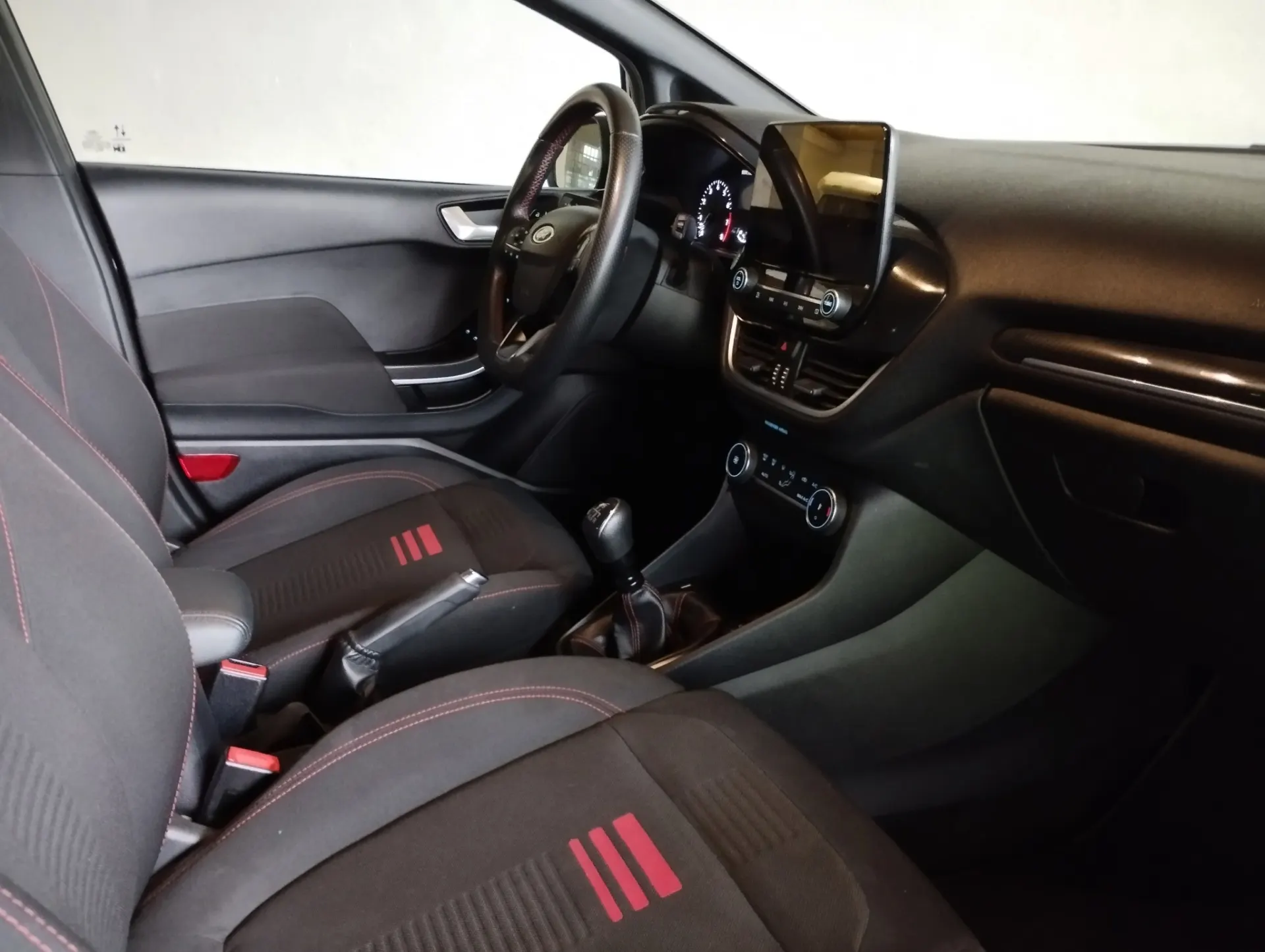 Ford Fiesta ST Line 1.0 Ecoboost 100cv 8