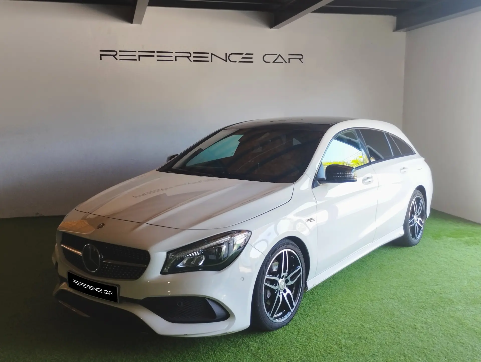 Mercedes-Benz CLA 200 Shooting Brake AMG Line 25