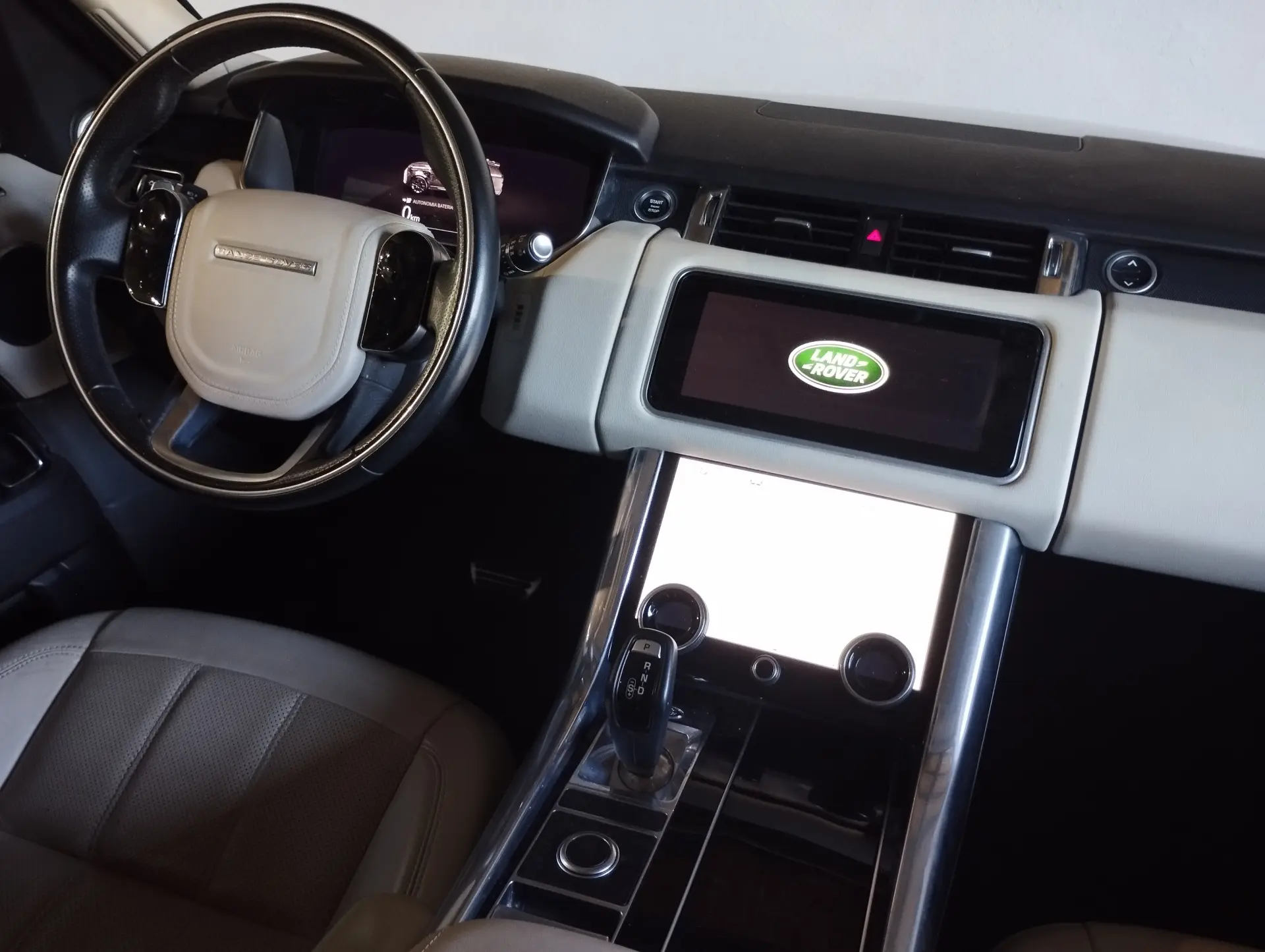 Land Rover Range Rover Sport P400e HSE Plug-In 15