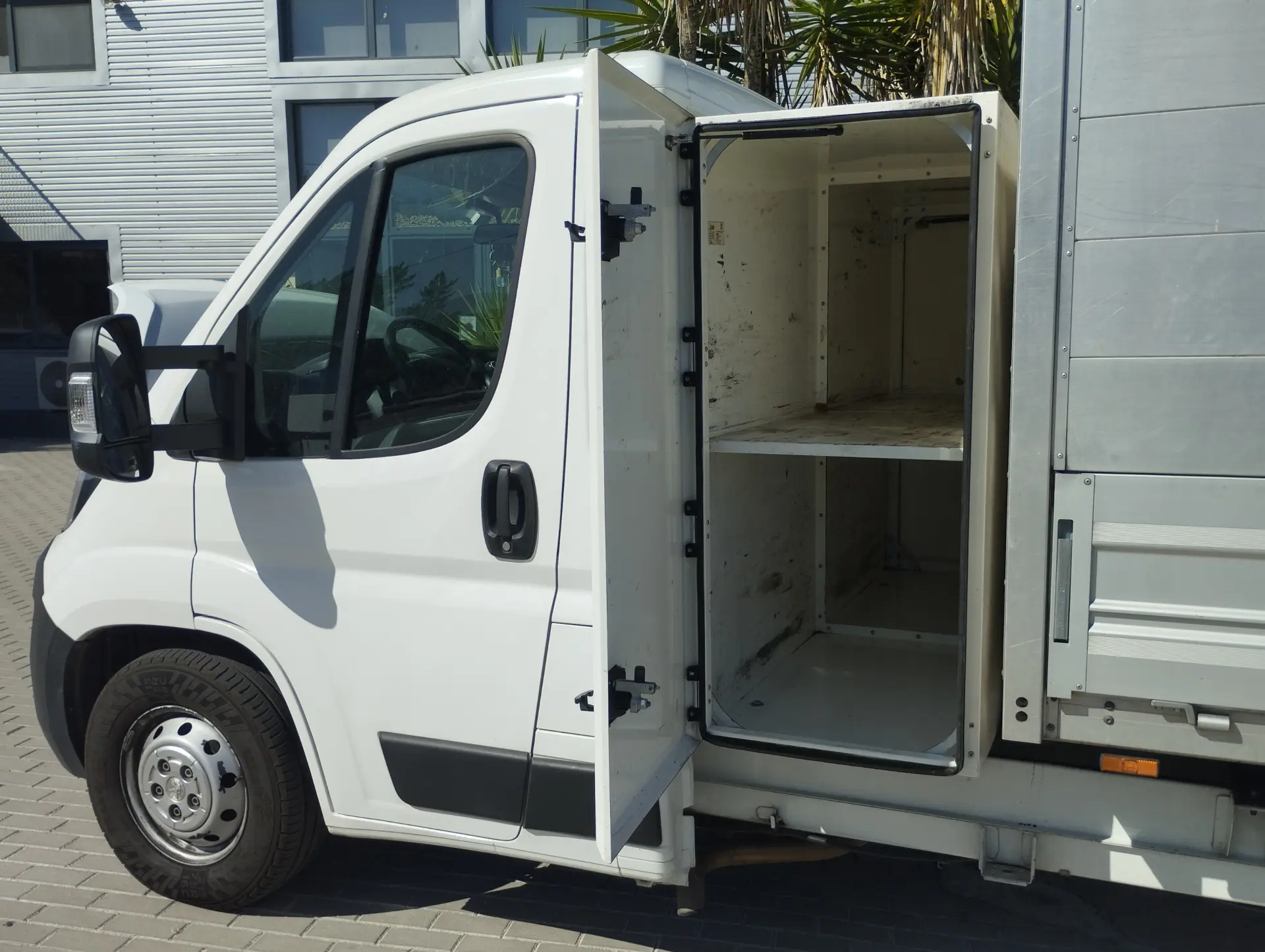 Peugeot Boxer 2.2 BLUE HDI ( CX CARGA BASCULANTE TRASEIRA) 18