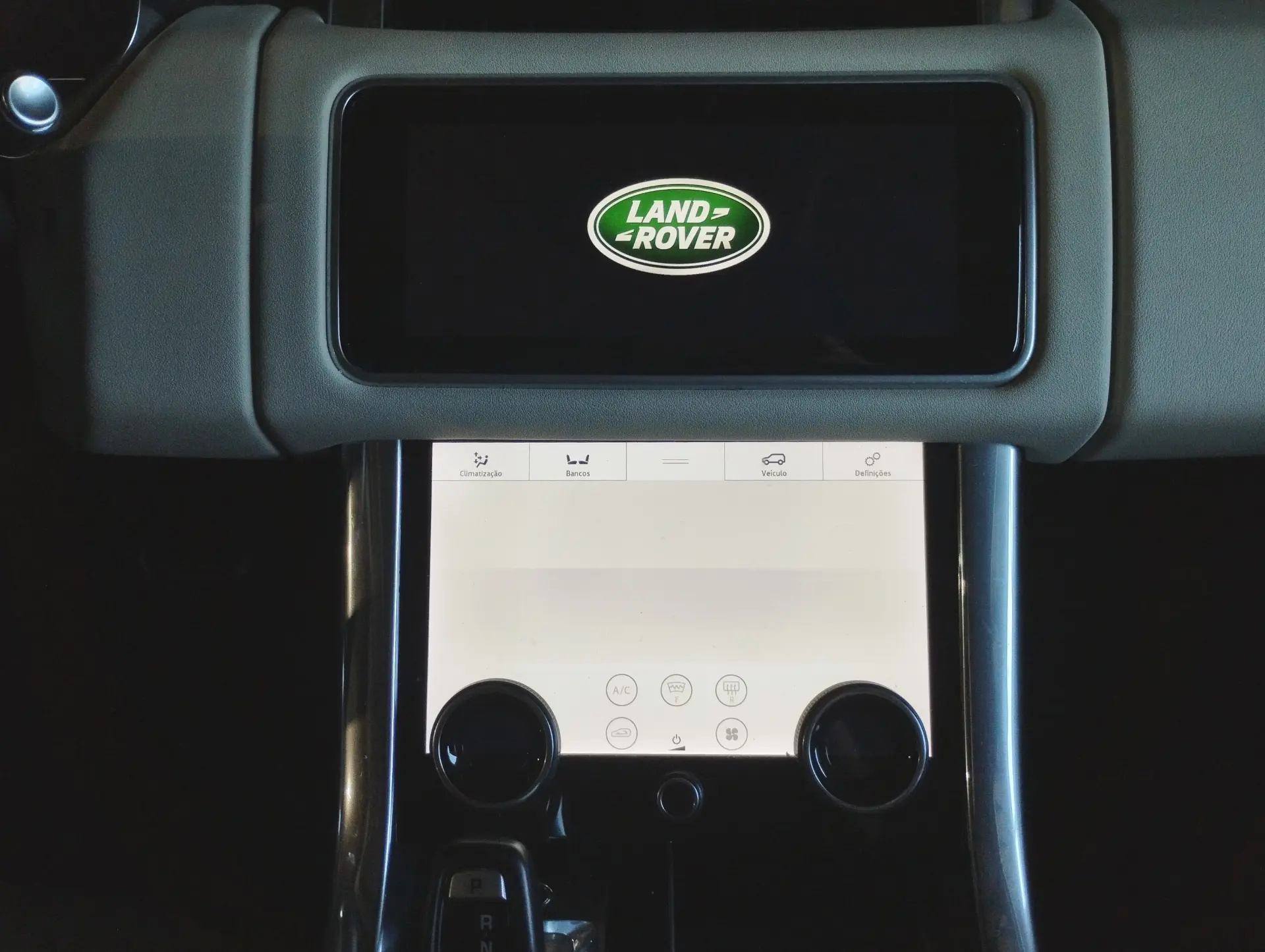 Land Rover Range Rover Sport P400e HSE Plug-In 16