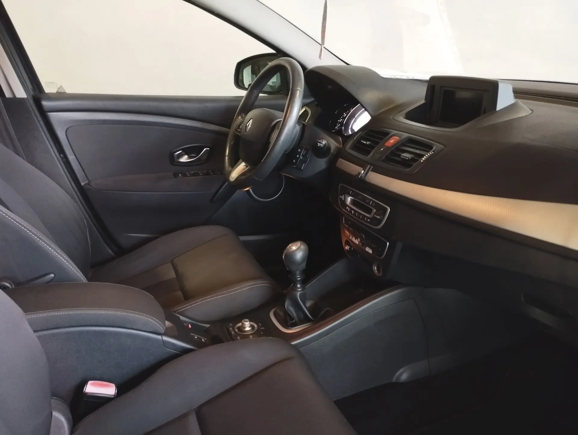 Renault Mégane Sport Tourer 1.5 DCI 110CV LIMITED 8