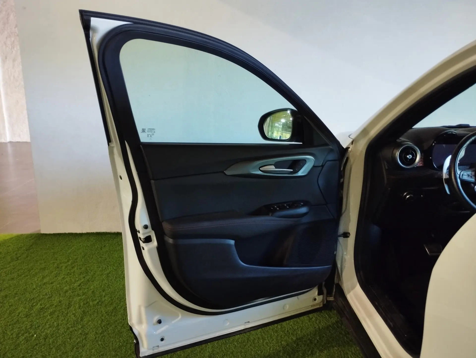 Alfa Romeo Tonale 1.3 Plug-In Hybrid Sprint e-AWD 23