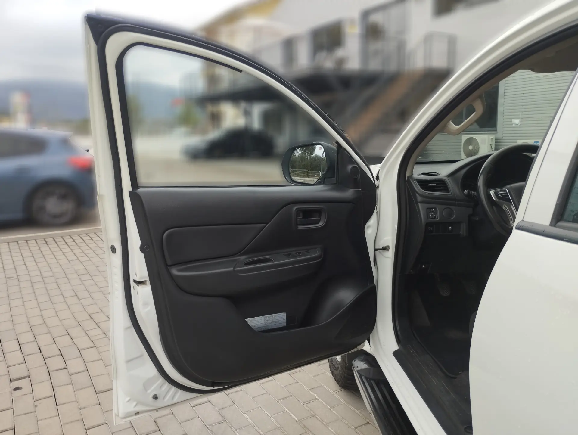 Mitsubishi L200 2.3 DI-D Space Cab Invite 4WD 20