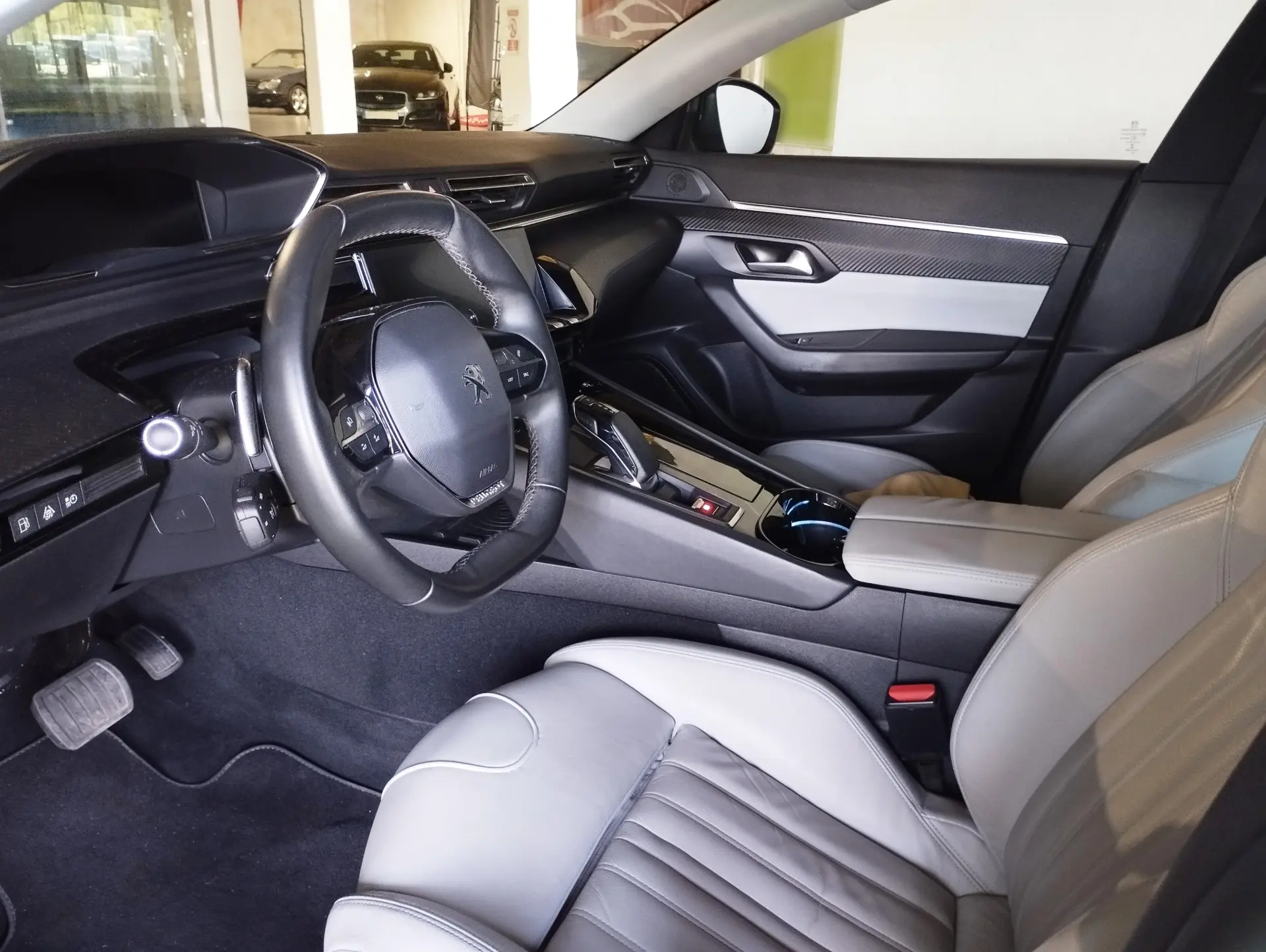 Peugeot 508 SW 1.6 Hybrid Allure e-EAT8 13