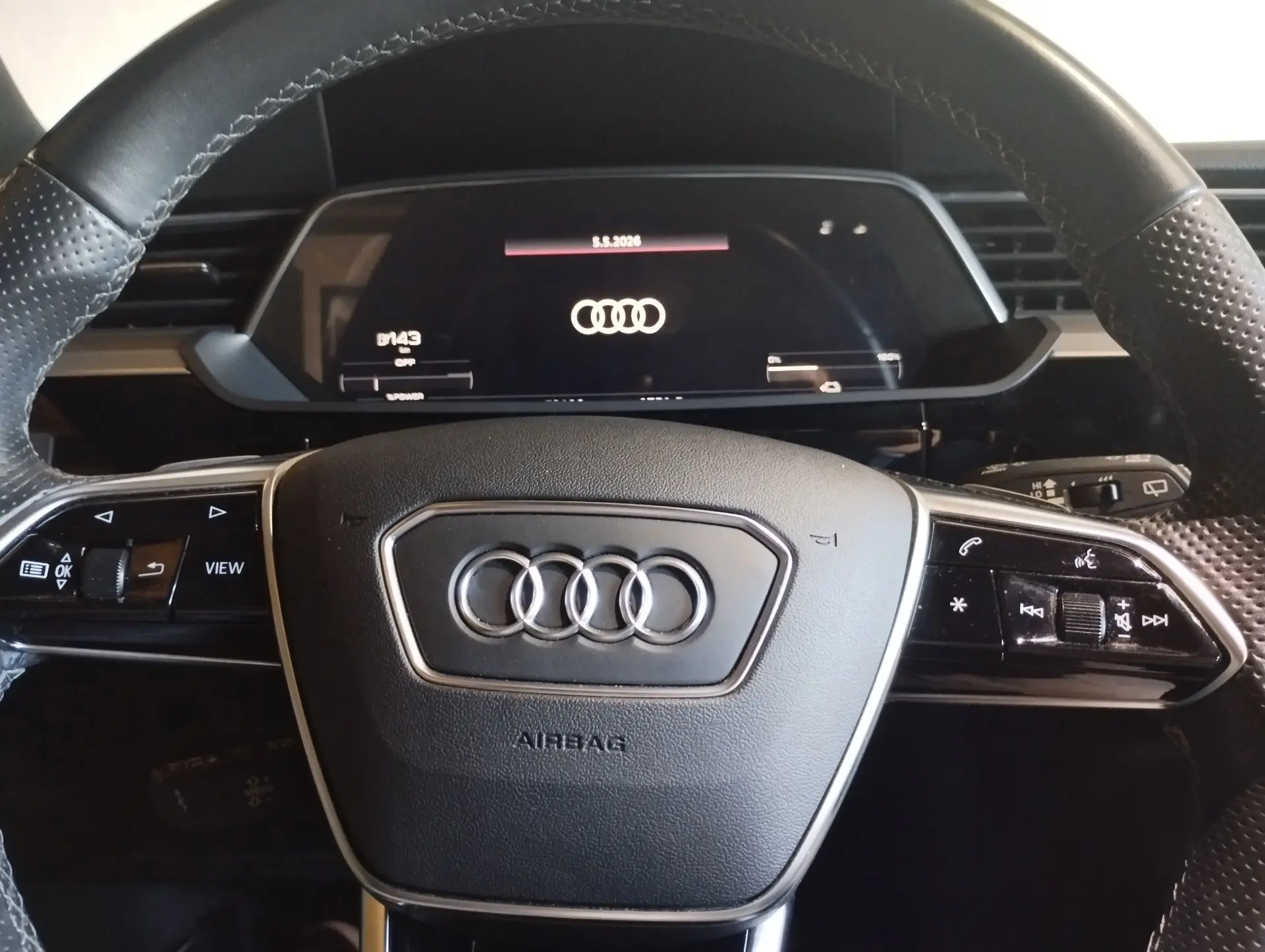 Audi e-tron 55 quattro S line 18