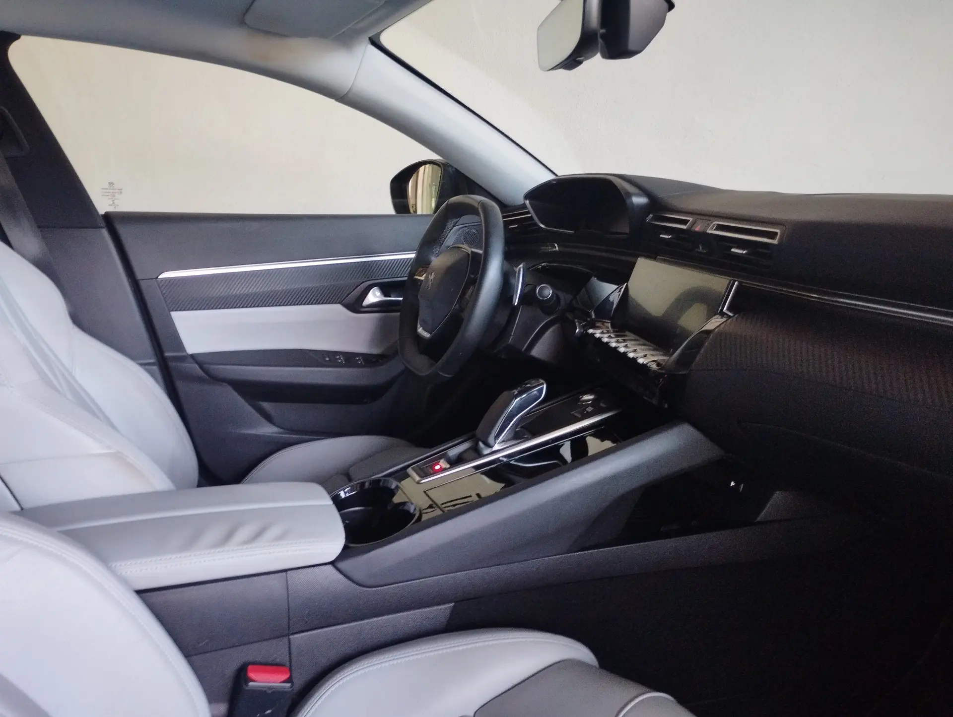 Peugeot 508 SW 1.6 Hybrid Allure e-EAT8 8