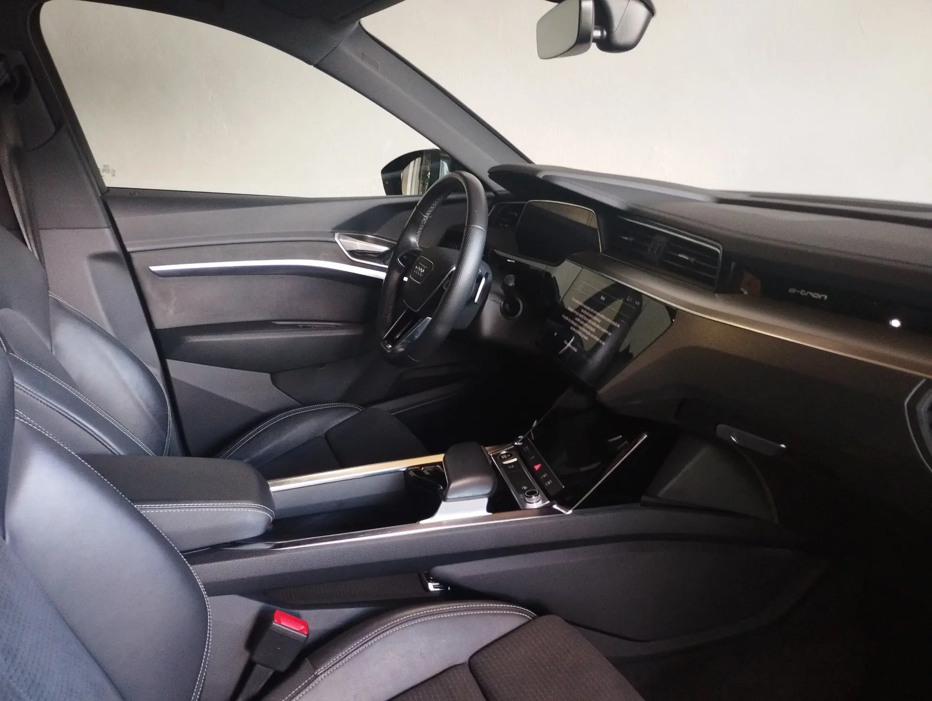 Audi e-tron 55 quattro S line 9
