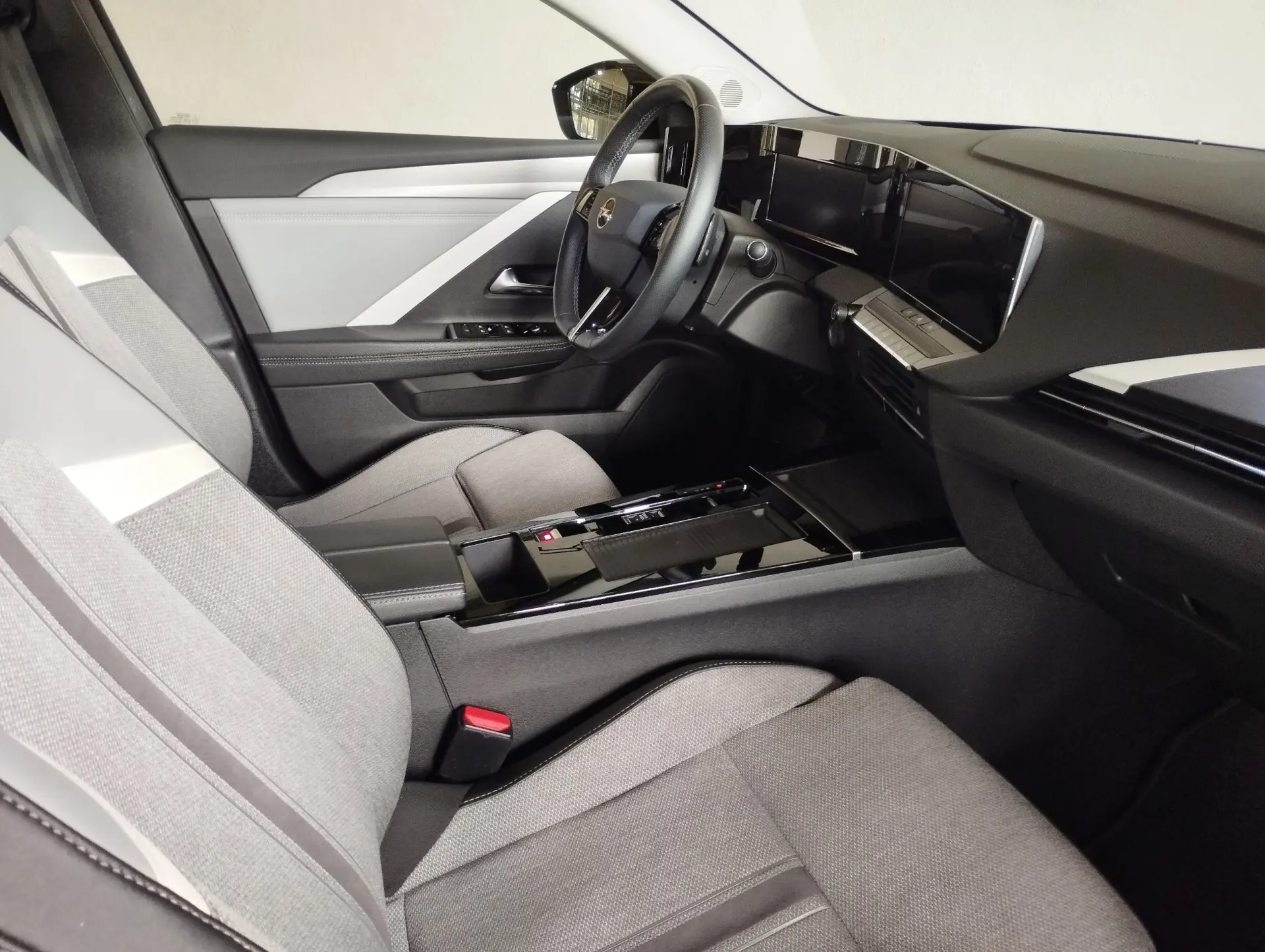 Opel Astra 1.6 T PHEV Elegance 8