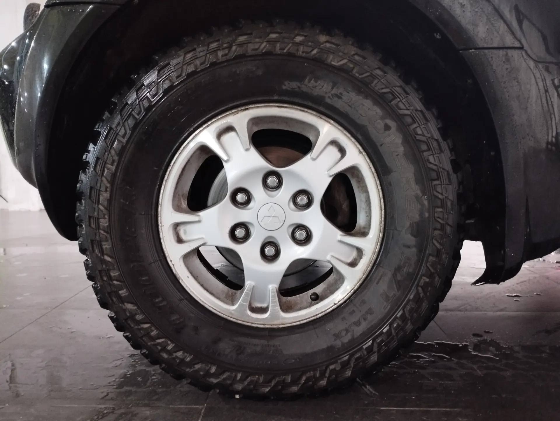 Mitsubishi Pajero (V60) 3.2 DiD 5