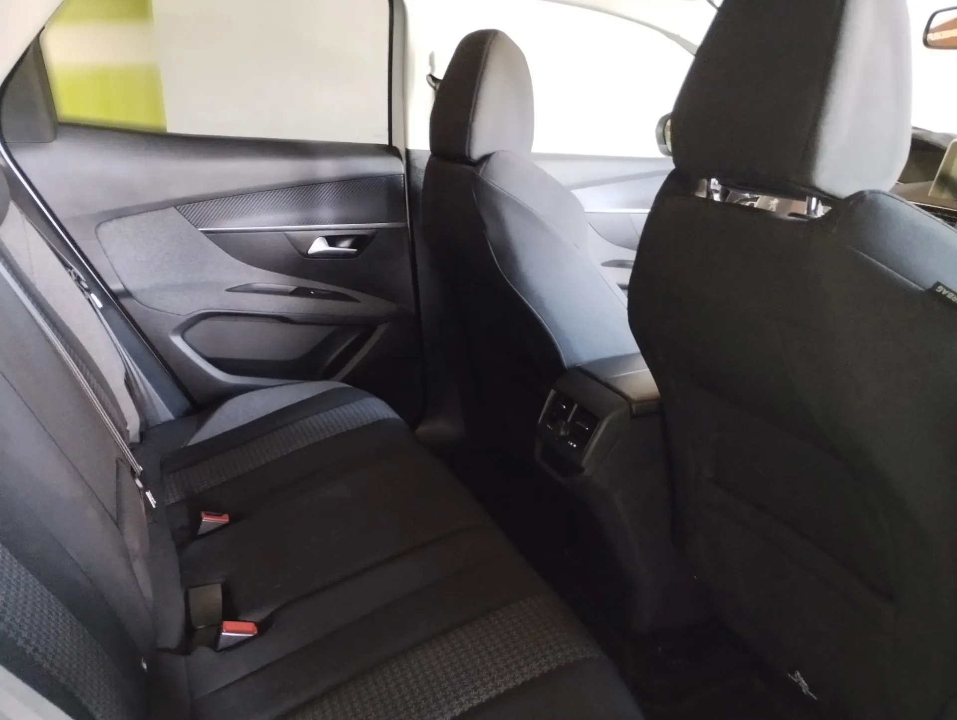 Peugeot 3008 1.5 BlueHDi Active 9