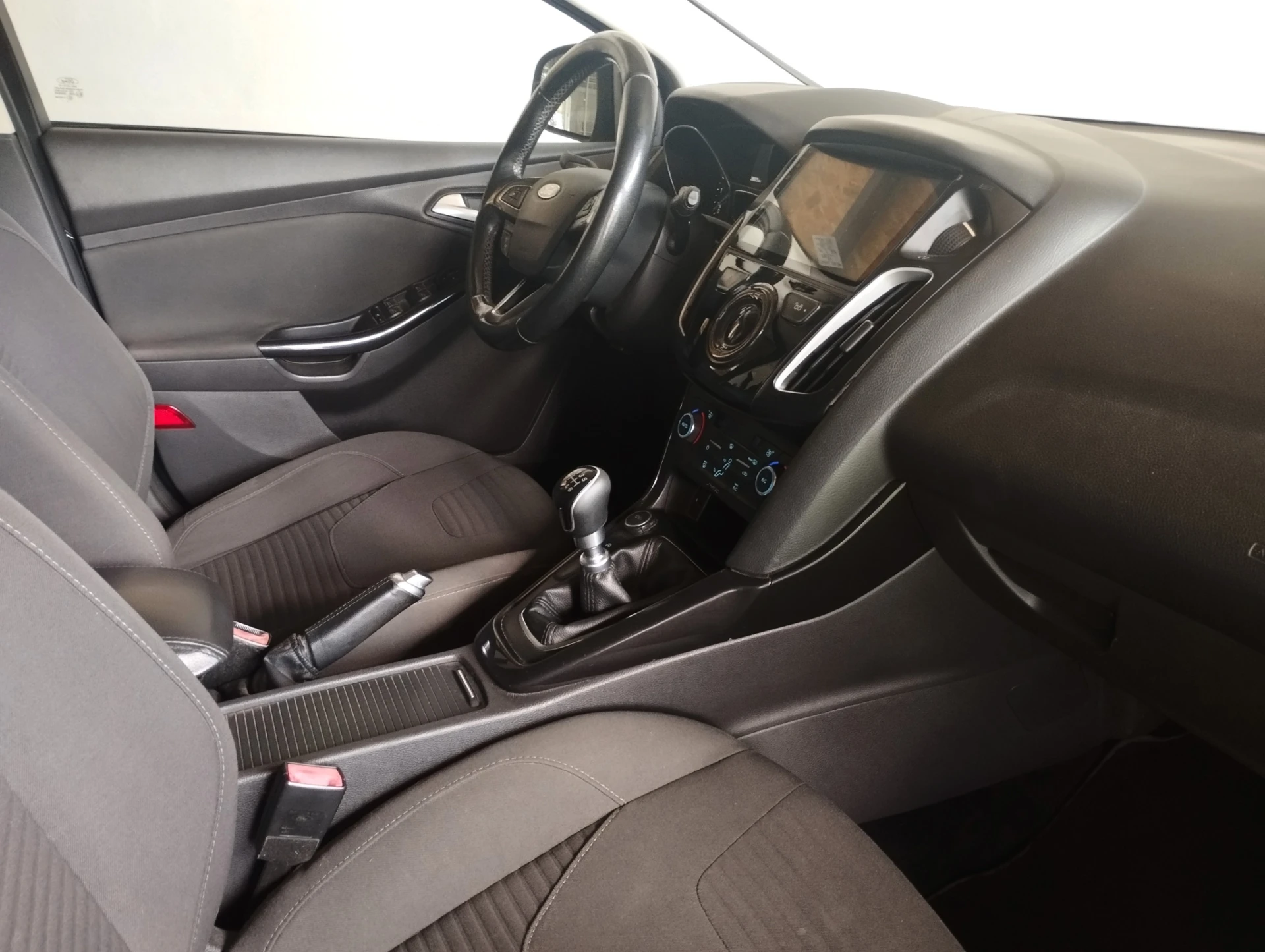 Ford Focus 1.5 TDCi Titanium 8