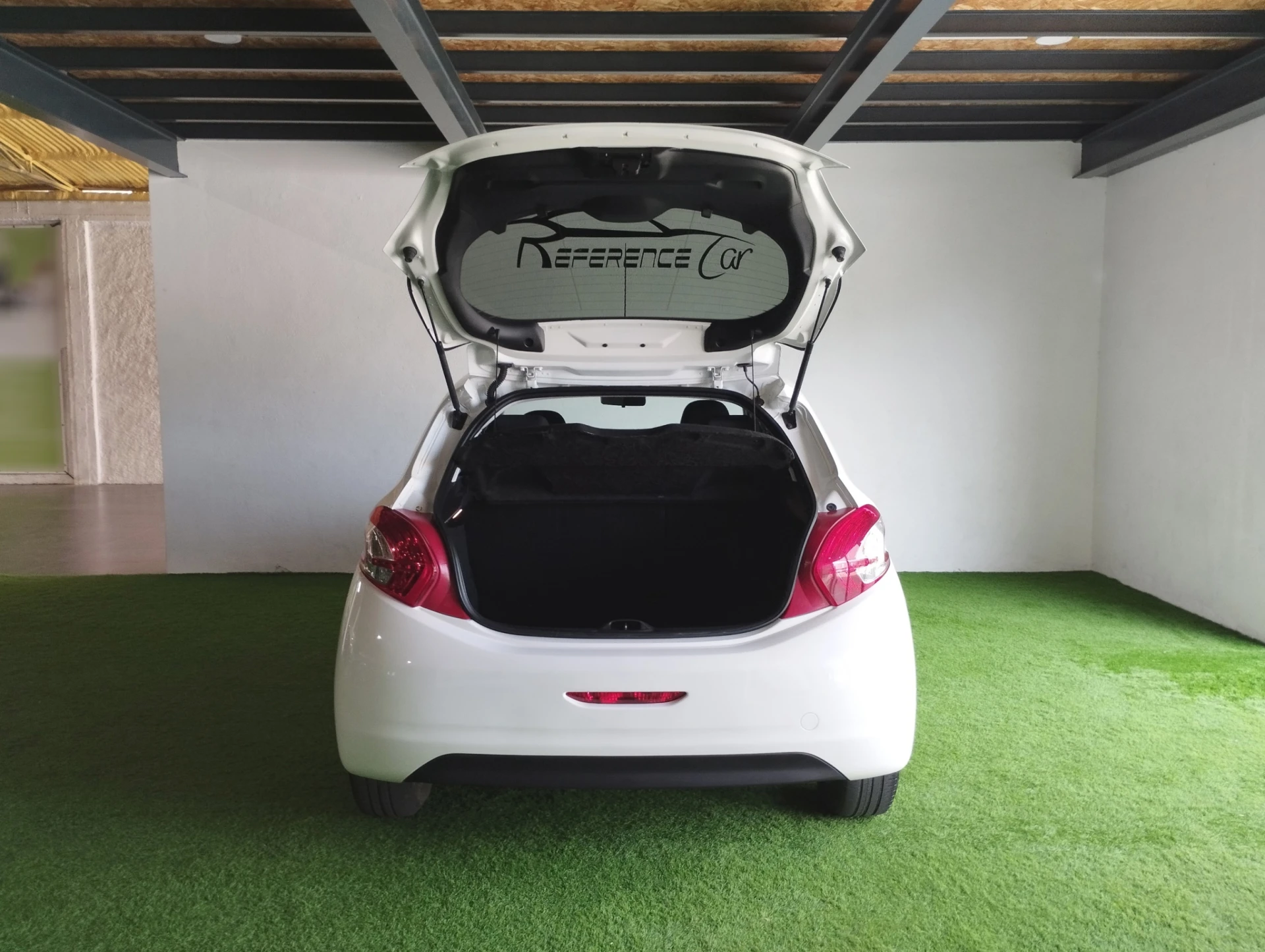 Peugeot 208 1.2 VTi SE Style 5