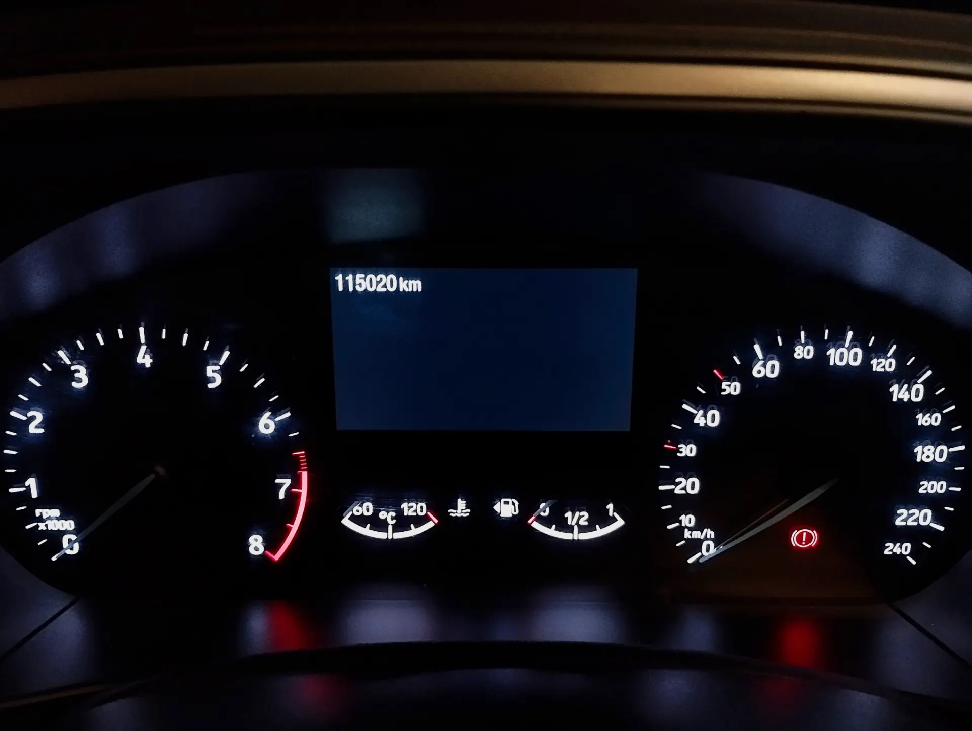 Ford Focus EcoBoost ST-Line Hybrid 10