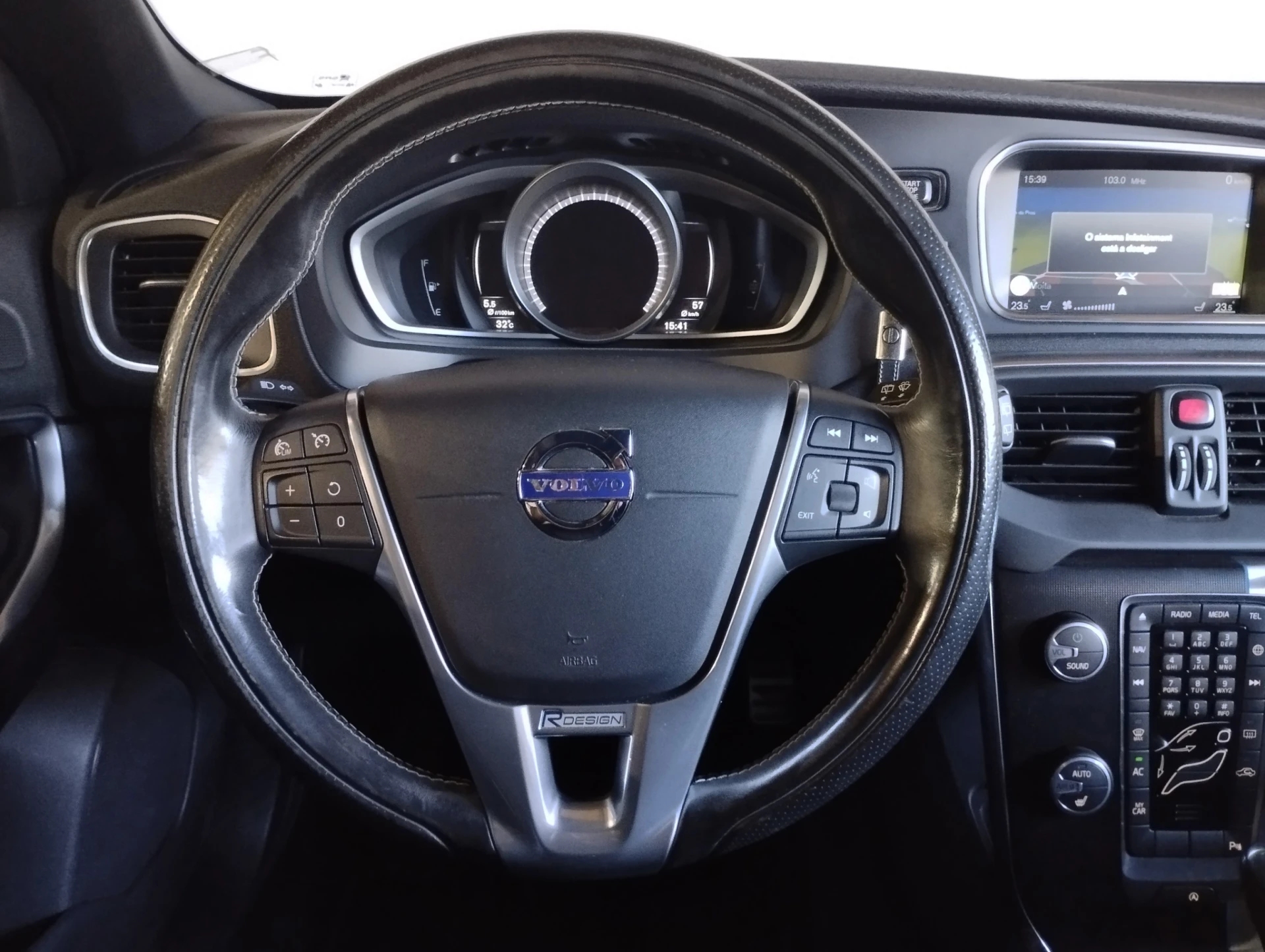 Volvo V40 2.0 D2 R-Design 12