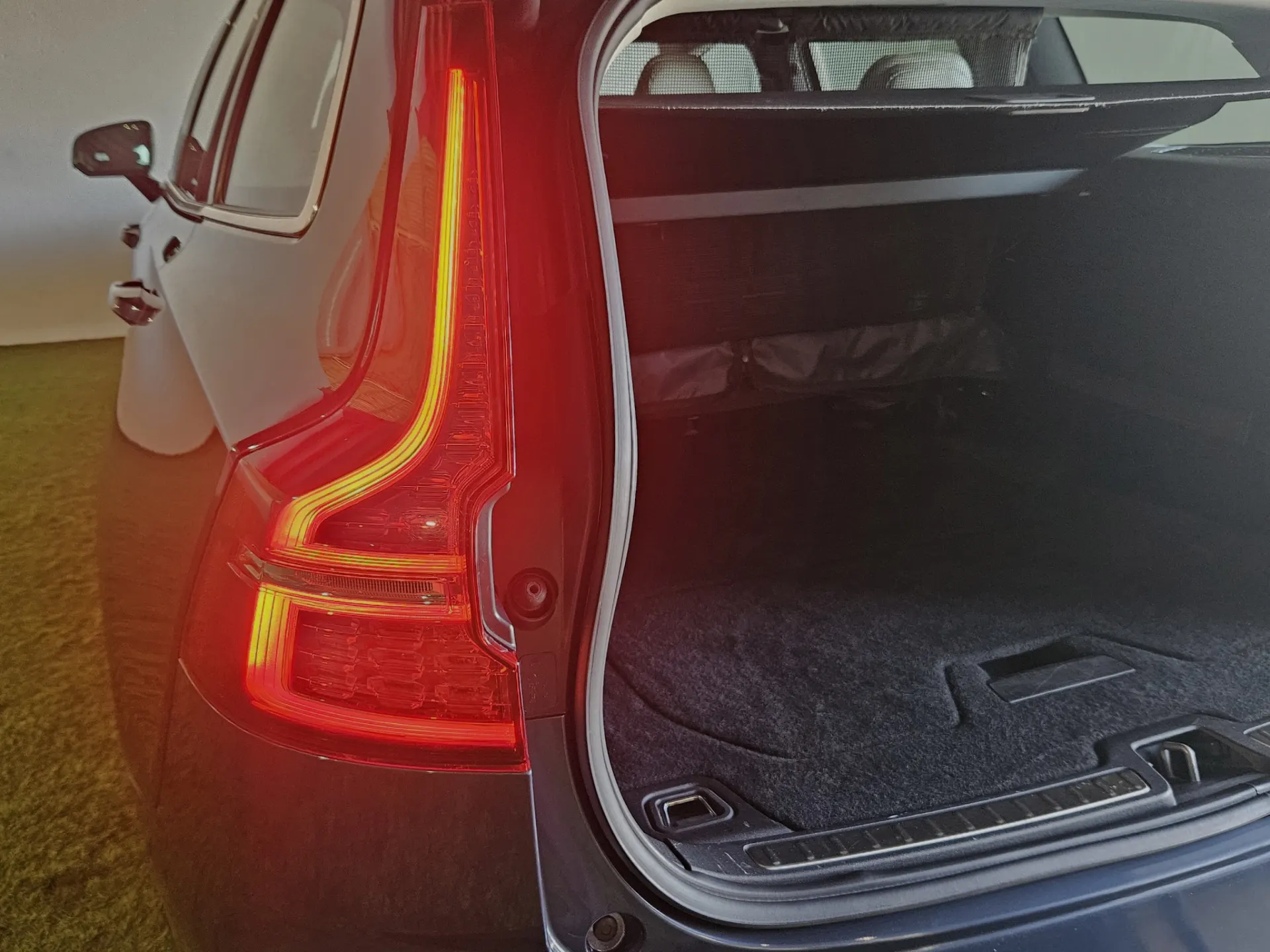 Volvo V60 2.0 D4 Inscription Geartronic 23