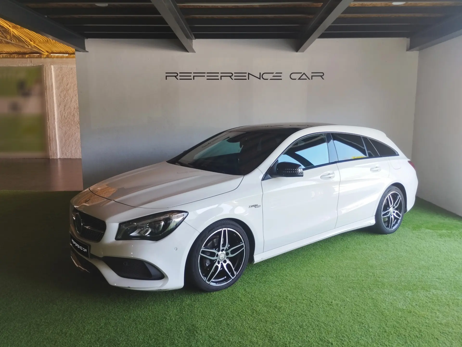 Mercedes-Benz CLA 200 Shooting Brake AMG Line 6