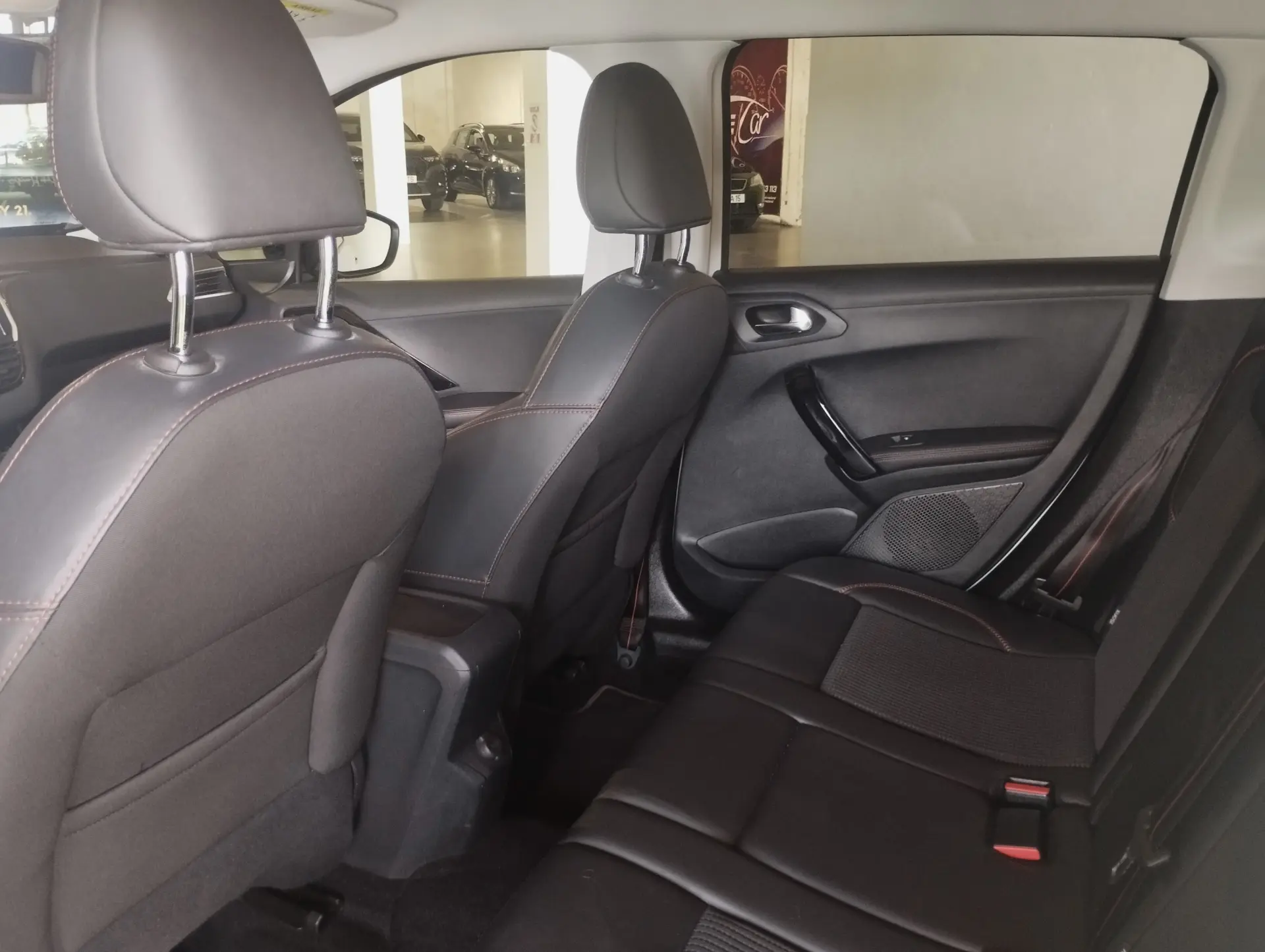 Peugeot 2008 1.2 PureTech GT Line 14