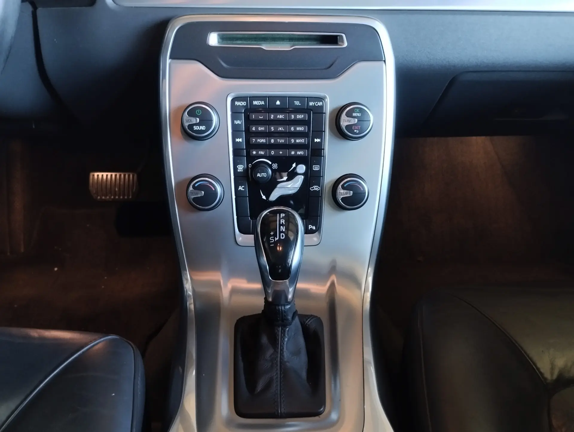 Volvo S80 2.0 D4 Summum Geartronic 17