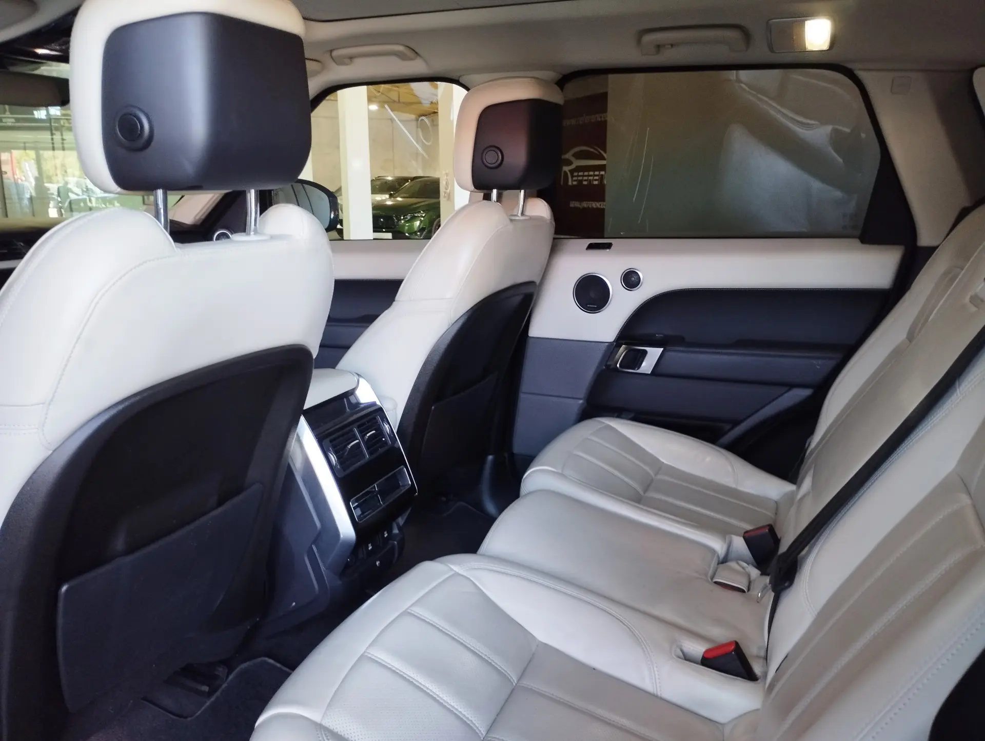 Land Rover Range Rover Sport P400e HSE Plug-In 14