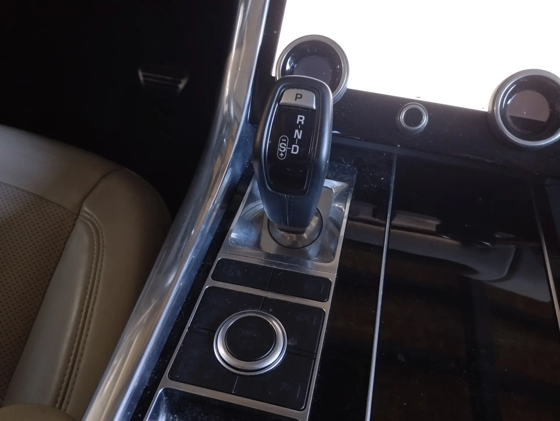 Land Rover Range Rover Sport P400e HSE Plug-In 18