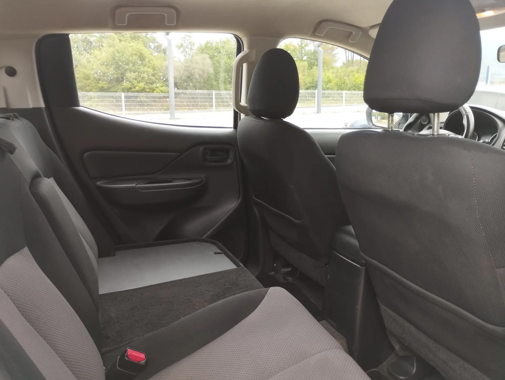 Mitsubishi L200 2.3 DI-D Space Cab Invite 4WD 9