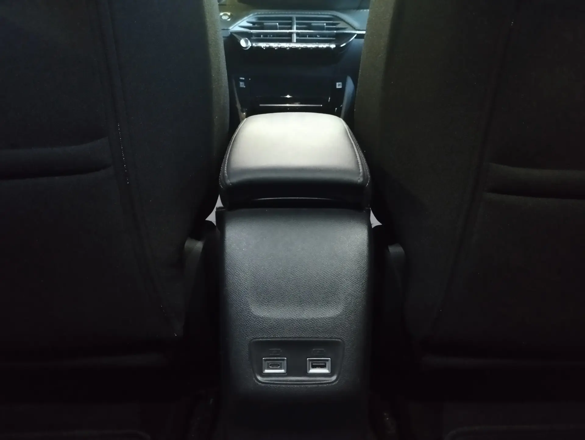 Peugeot 2008 e-2008 50 kWh Allure 24