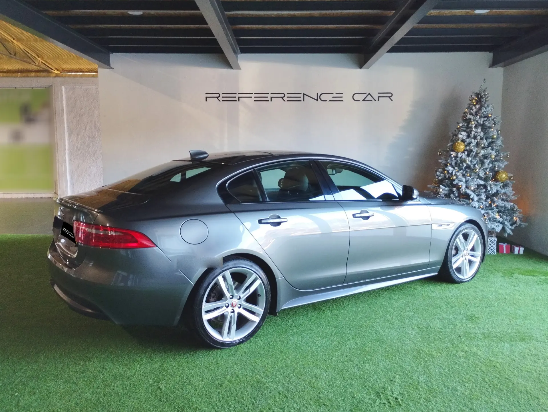 Jaguar XE 2.0 D R-Dynamic SE 2