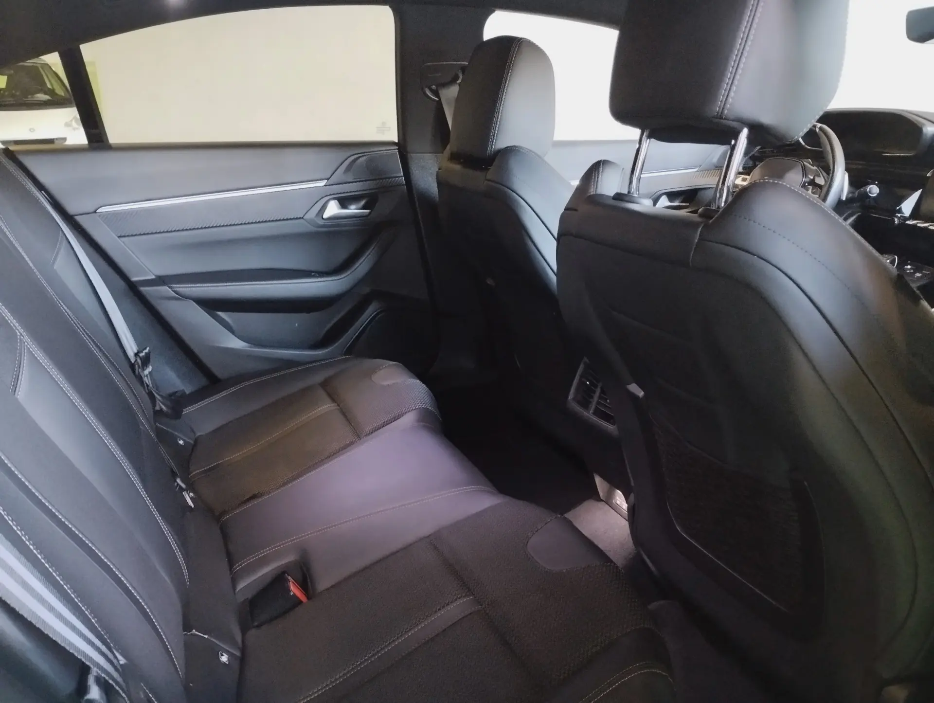 Peugeot 508 1.6 Hybrid GT Line e-EAT8 9