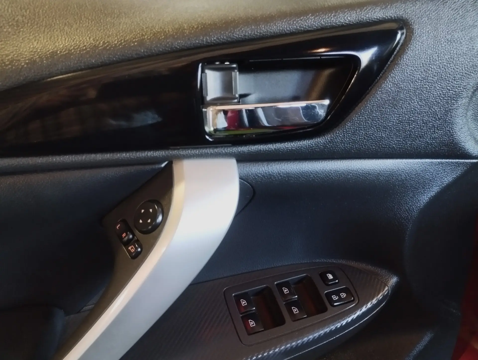 Mitsubishi Eclipse Cross 2.4 PHEV (PlugIn) 25