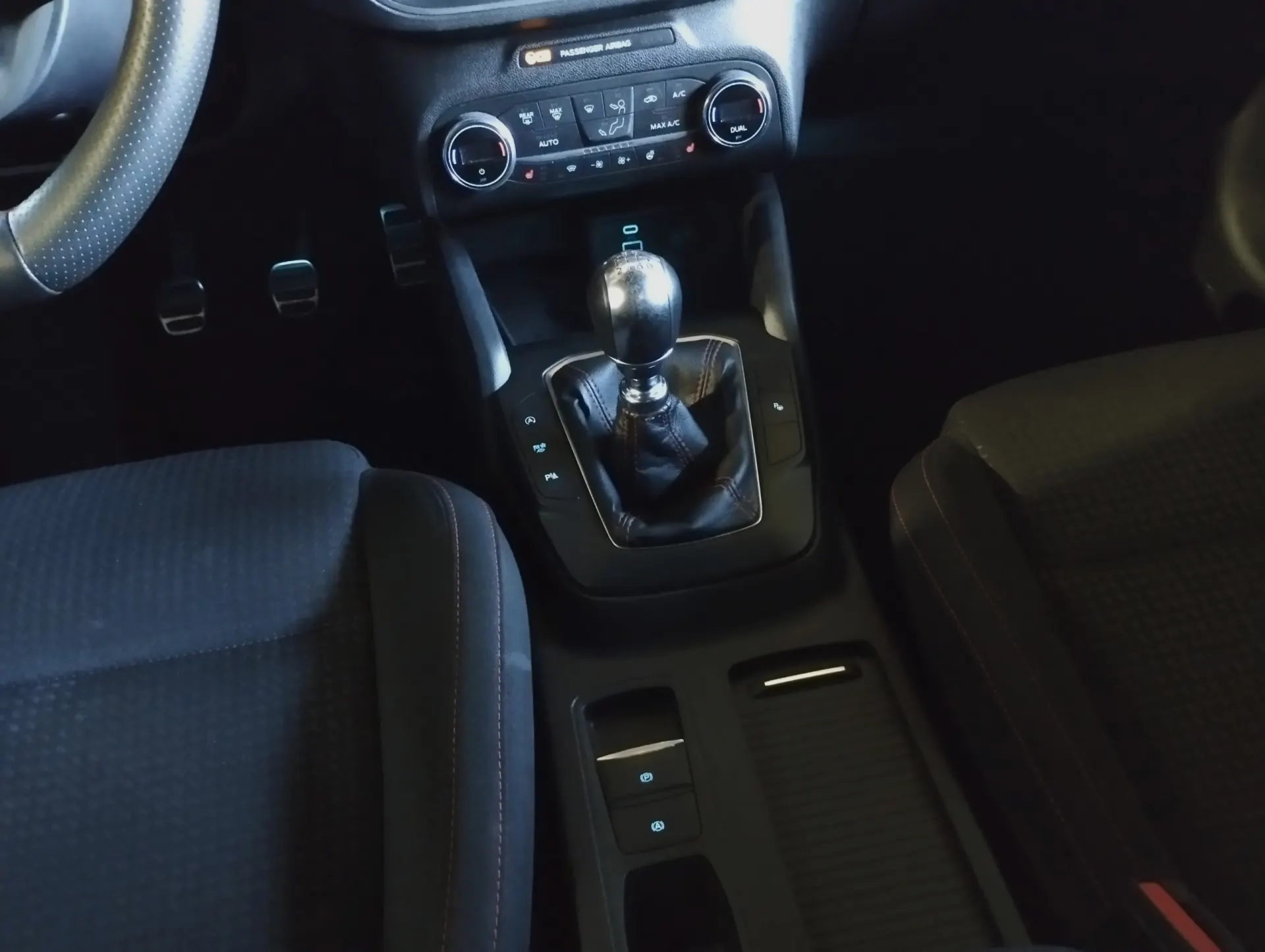 Ford Focus EcoBoost ST-Line Hybrid 15