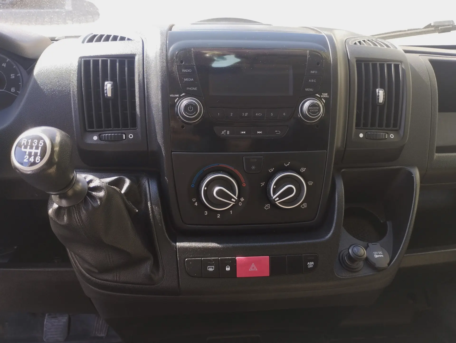 Peugeot Boxer 2.2 BLUE HDI ( CX CARGA BASCULANTE TRASEIRA) 14