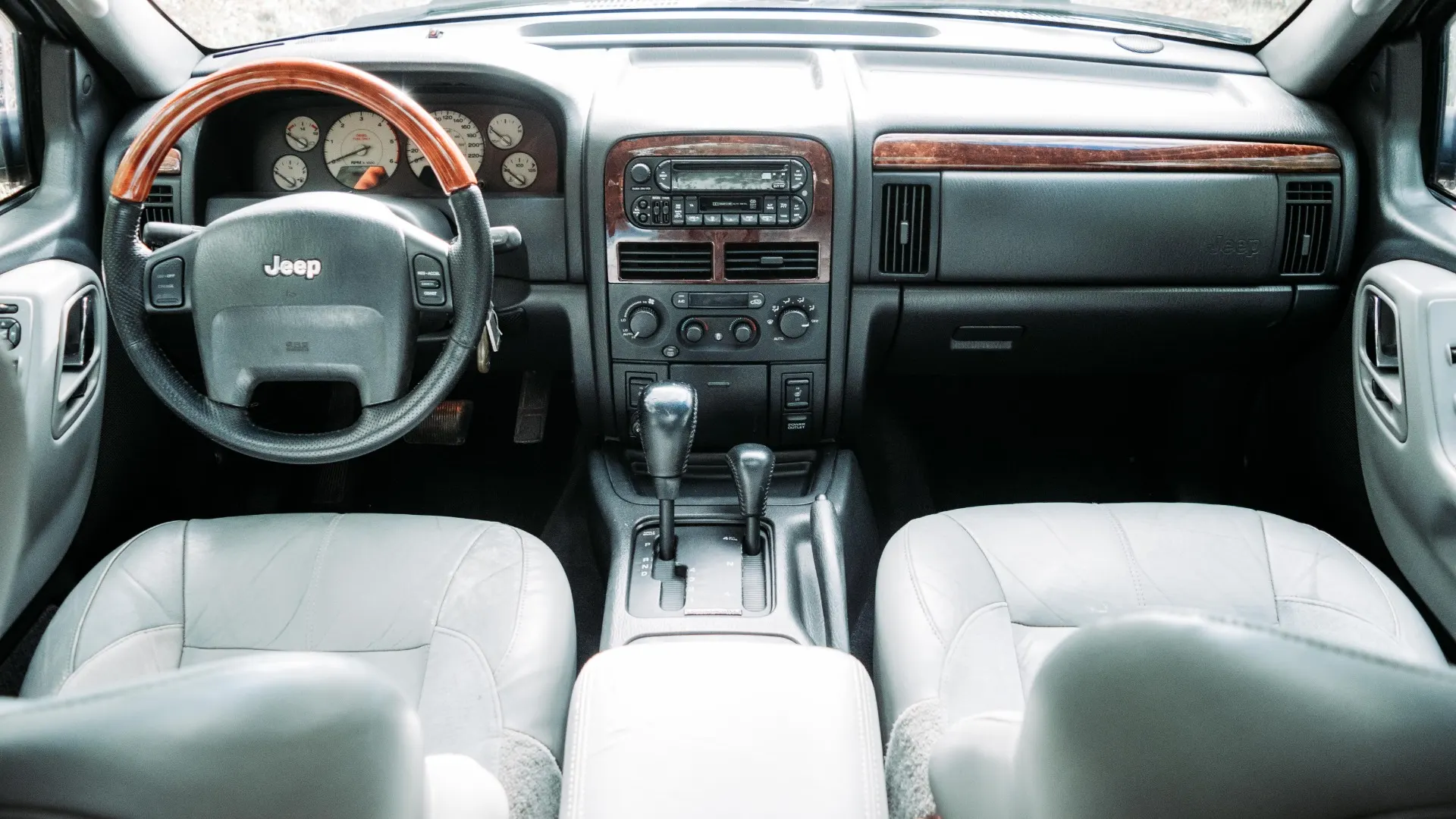 Jeep Grand Cherokee 2.7 CRD Overland 6