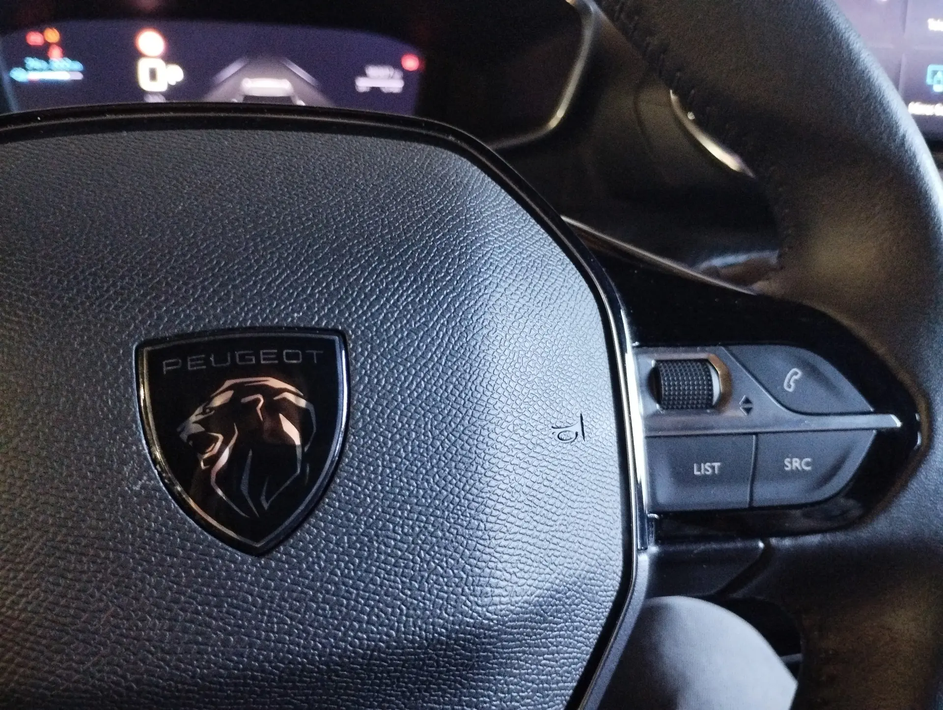 Peugeot 2008 e-2008 50 kWh Allure 18